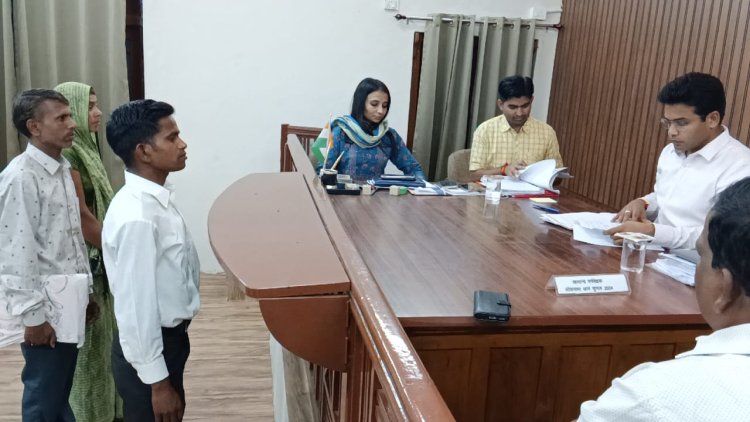लोकसभा आम चुनाव 2024   गुरुवार को 13 सहित कुल 22 अभ्यर्थियों ने नाम निर्देशन पत्र दाखिल किया  