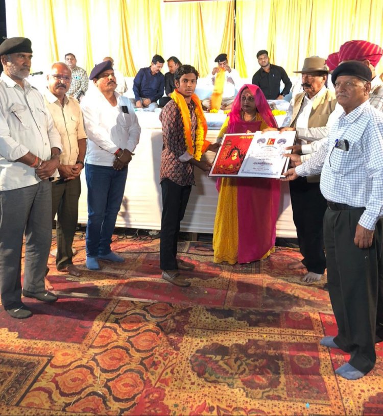 जौहर स्मृति संस्थान की ओर से बालाजी व्यायामशाला के होनहार कुश्ती खिलाड़ीयों को किया सम्मानित