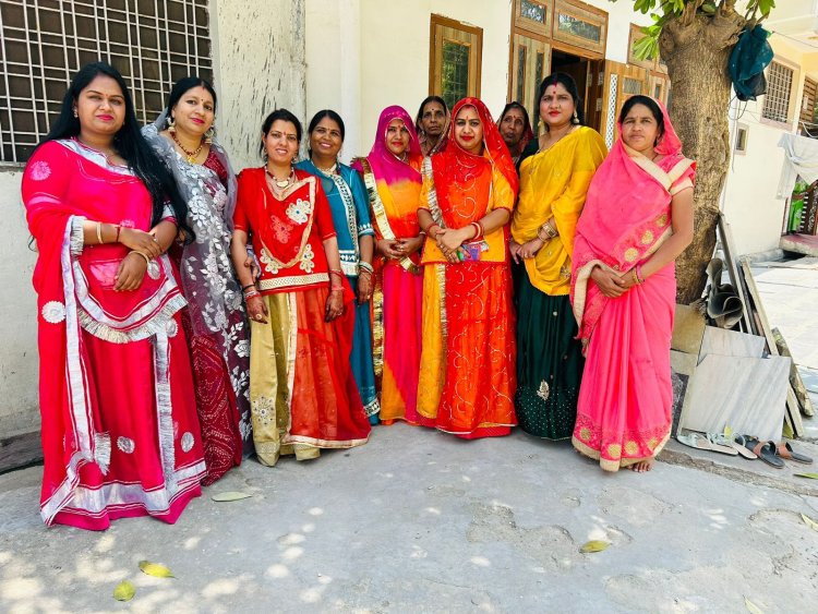 पिपलेश्वर महादेव मंदिर में सुहागिन महिलाओं ने ईसर गणगौर की पूजा अर्चना की।