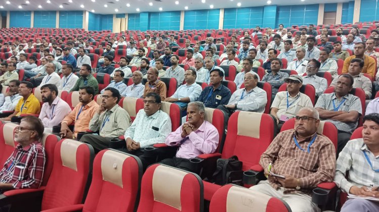 लोकसभा आम चुनाव 2024      होम वोटिंग के लिए मतदान दल का प्रशिक्षण आयोजित 