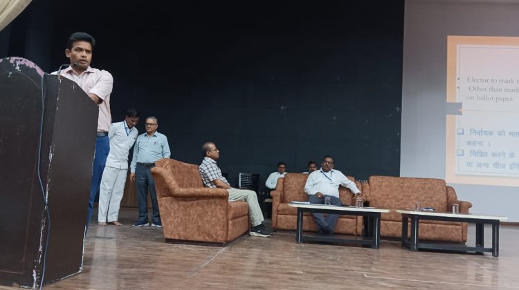 लोकसभा आम चुनाव 2024      होम वोटिंग के लिए मतदान दल का प्रशिक्षण आयोजित 