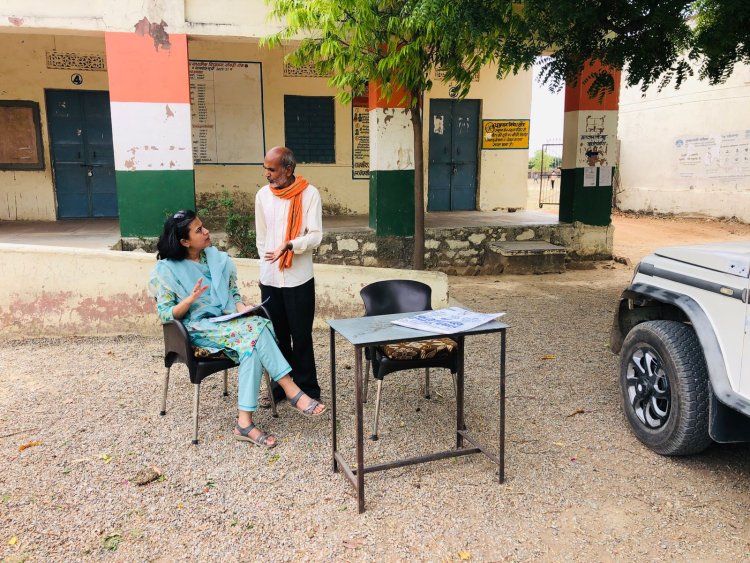 बीडीओ ने देखी केंद्र की मूलभूत व्यवस्थाएं, सोमवार को होम वोटिंग होगी
