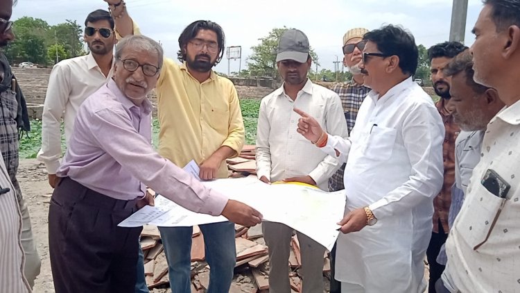 नगर पालिका अध्यक्ष ने किया विकास कार्यों का निरक्षण
