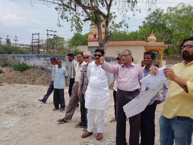 नगर पालिका अध्यक्ष ने किया विकास कार्यों का निरक्षण
