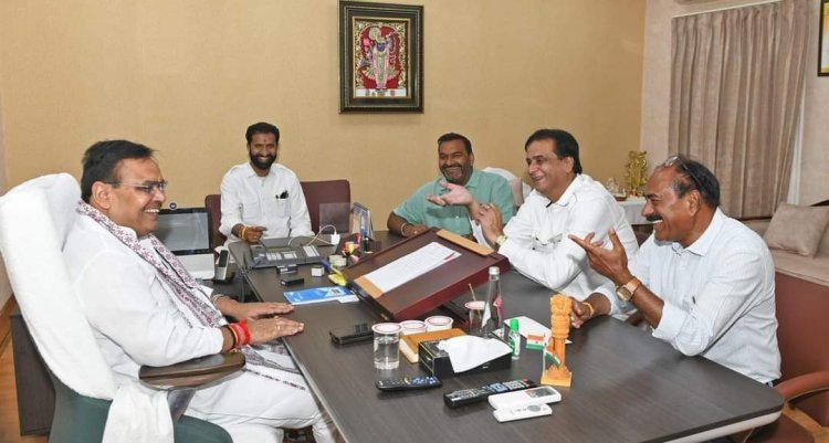 बिजली एवं पेयजल समस्या के निराकरण को लेकर विधायकों ने की मुख्यमंत्री शर्मा से मुलाकात