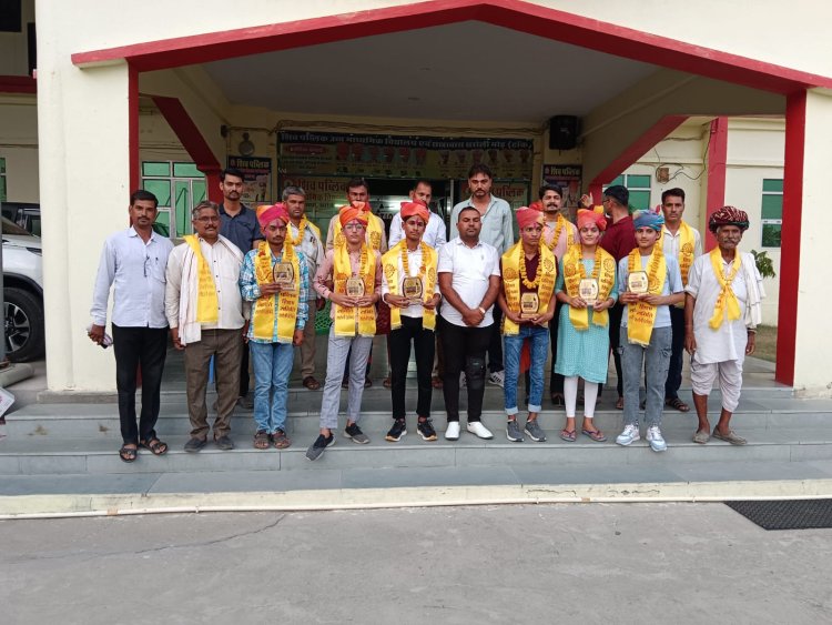 शिव पब्लिक स्कूल ने12 वी बोर्ड के बाद 10 वी बोर्ड में जिले में स्थापित किए कीर्तिमान