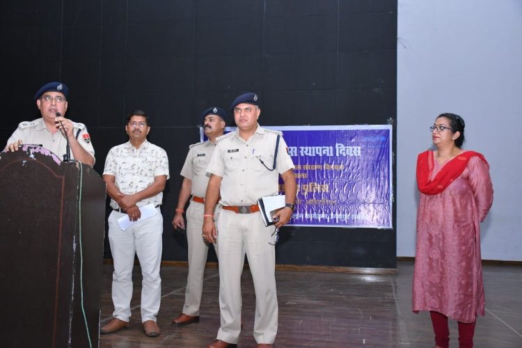 बाल संरक्षण में समुदाय की भूमिका महत्वपूर्ण* - पुलिस अधीक्षक     *राजस्थान पुलिस दिवस समारोह के प्रथम दिन सामुदायिक समूहों की जिला स्तरीय बाल संरक्षण विषयक कार्यशाला सम्पन्न।*