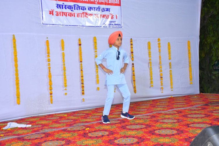 पुलिस लाइन में पुलिस के जवानों अधिकारियों व परिवार के सदस्यों के लिए सांस्कृतिक कार्यक्रम का आयोजन किया गया। 