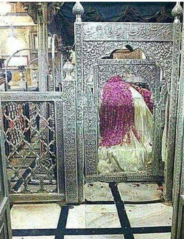 अजमेर दरगाह में जन्नती दरवाजा खुला:मस्जिदों में हुई ईद की नमाज