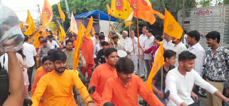 श्री कल्ला जी वेदपीठ से निकली वाहन रैली को विधायक कृपलानी ने केसरिया झंडी दिखाकर किया रवाना