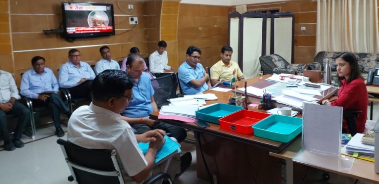 जिले में पर्यटन विकास के कार्यों में तेजी लाएं-डॉ. सौम्या झा
