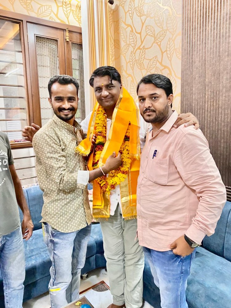 पुरोहित के जन्मदिन पर दी बधाई व उज्जवल भविष्य की कामना की