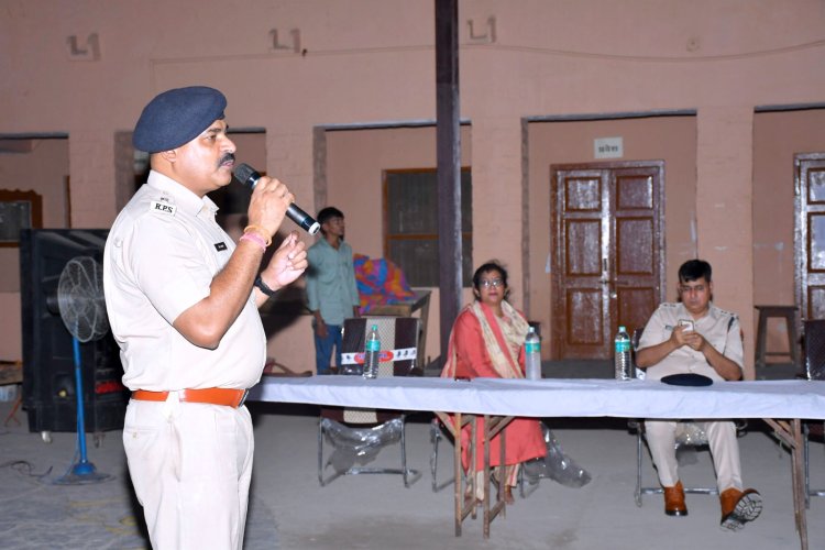 बाल विवाह, बाल श्रम और नशावृति समाज के विकास में बाधक - एसपी*  *(जिला पुलिस द्वारा युनिसेफ के सहयोग से बाल संरक्षण हेतु वृत्त स्तरीय जागरूकता कार्यक्रम प्रारम्भ )*