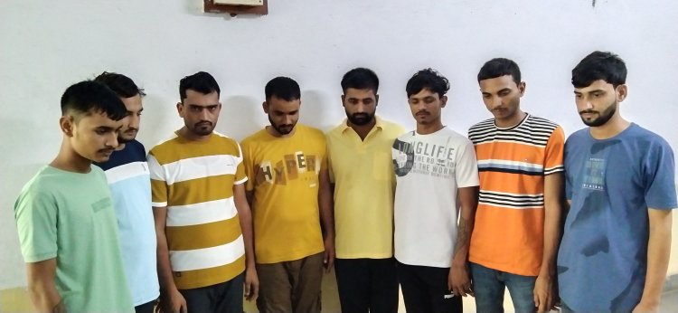 झुपड़ा गांव में फायरिंग मामले में आठ आरोपी प्रोडक्शन वारंट पर गिरफ्तार।वाटर पार्क में तोड़फोड़ व धागा फेक्ट्री में आगजनी की घटना में न्यायिक अभिरक्षा में थे।