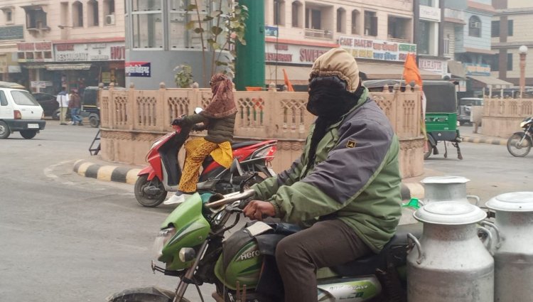 एक प्रेमी-युगल शादी से पहले काफी हँसी-मजाक और नोक-झोंक किया करते थे।शादी के बाद उनमें छोटी छोटी बातो पे झगड़े होने लगे।