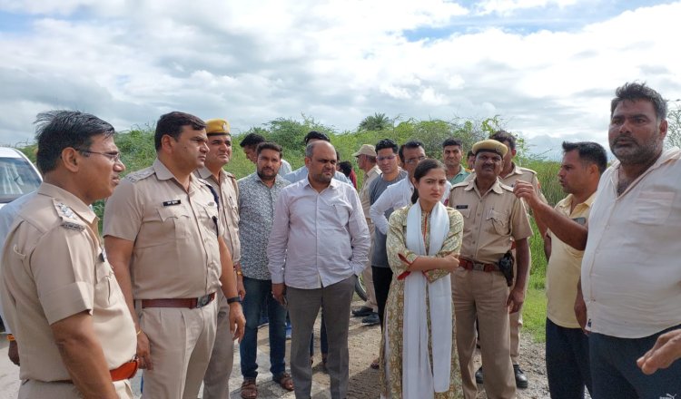 जिला कलेक्टर ने किया मालपुरा उपखंड का दौरा, अधिकारियों दिए सतर्क रहने के निर्देश