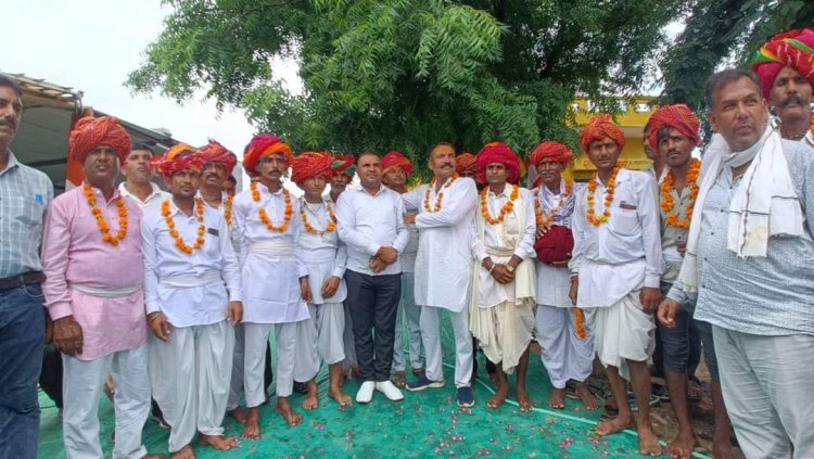 देवली उनियारा जनसेवक शिवजी सरोली ने किया देवधाम जोधपुरिया पदयात्रा का शुभारंभ