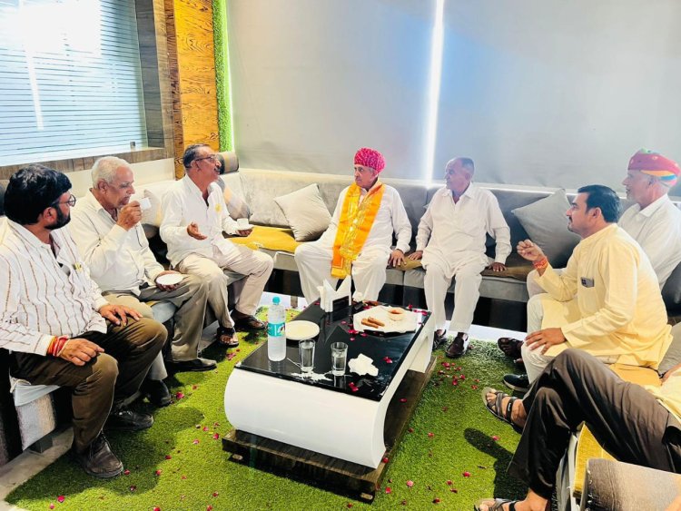 सांसद लुंबाराम चौधरी का समाज के लोगो ने पहली बार आगमन पर किया अभिनंदन