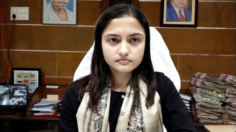 मतदान केंद्र स्थापित विद्यालयों में 12 नवंबर का अवकाश घोषित