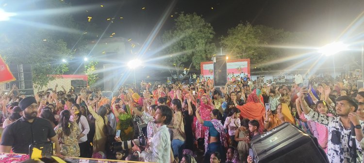 एक शाम सांवरिया सेठ के नाम भजन संध्या में उमड़ा जनसैलाब, देर रात तक डटे रहे श्रद्धालु