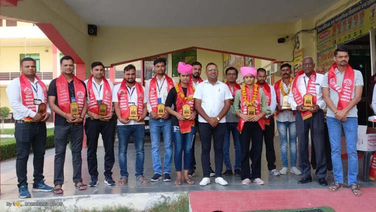 शिव पब्लिक स्कूल में प्रतिभाओ, शिक्षको व अभिभावको का किया सम्मान